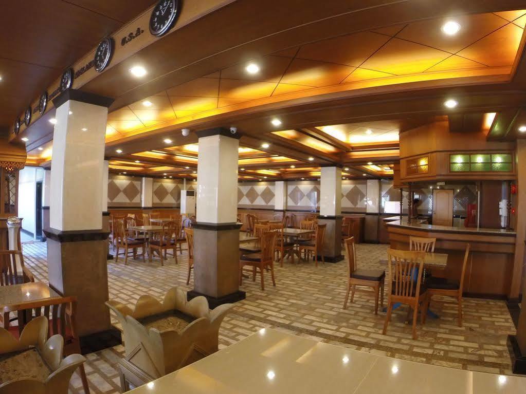 Oyo 523 Aa Pattaya Ville Eksteriør billede