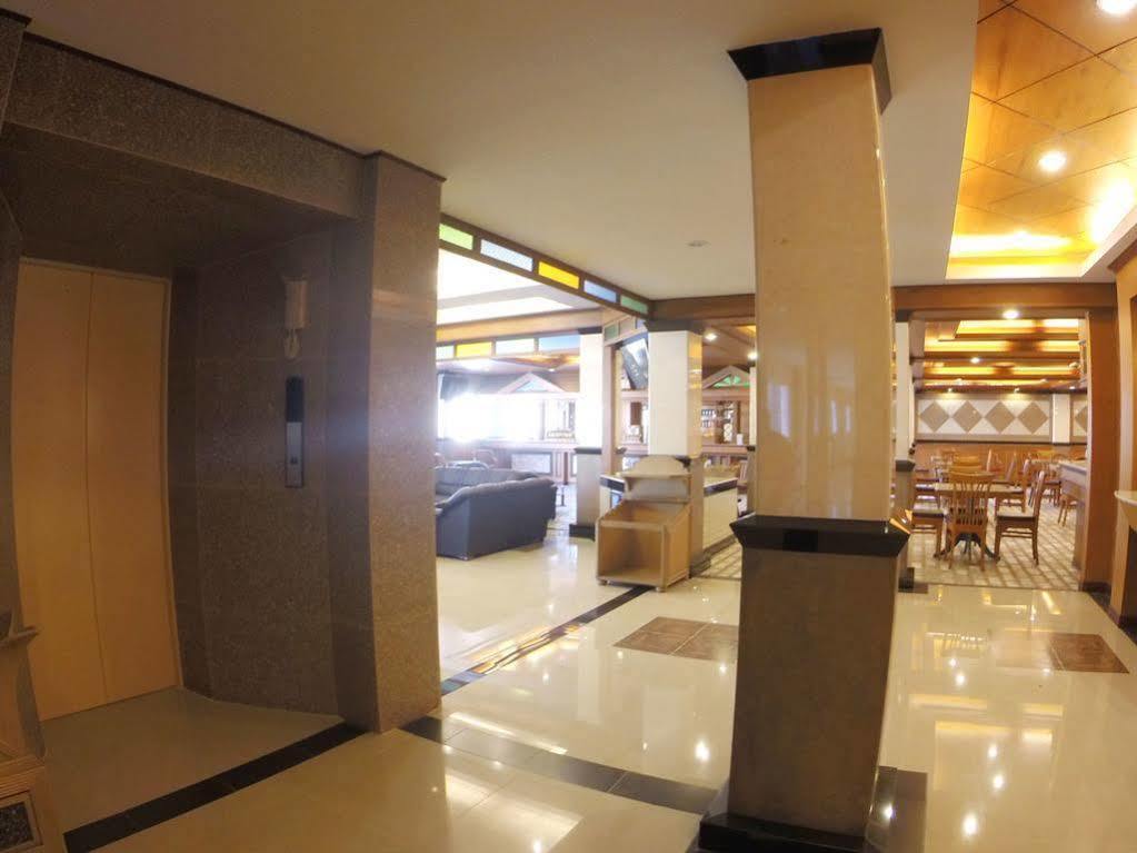 Oyo 523 Aa Pattaya Ville Eksteriør billede