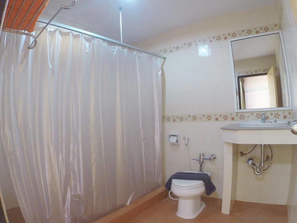 Oyo 523 Aa Pattaya Ville Eksteriør billede