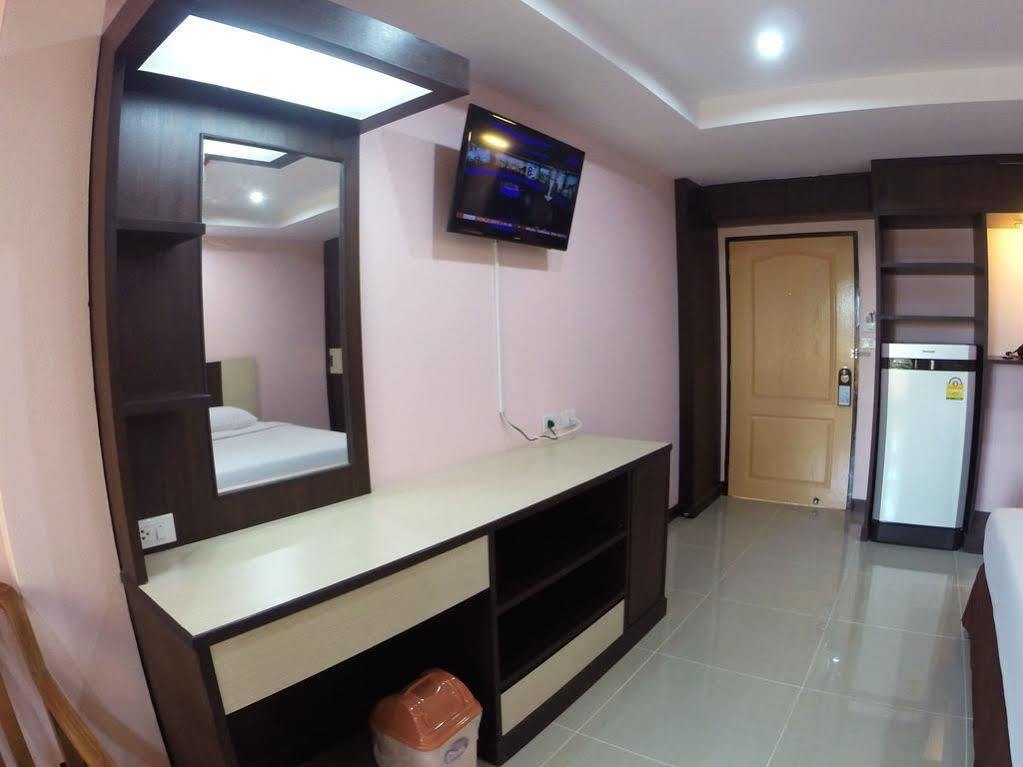 Oyo 523 Aa Pattaya Ville Eksteriør billede
