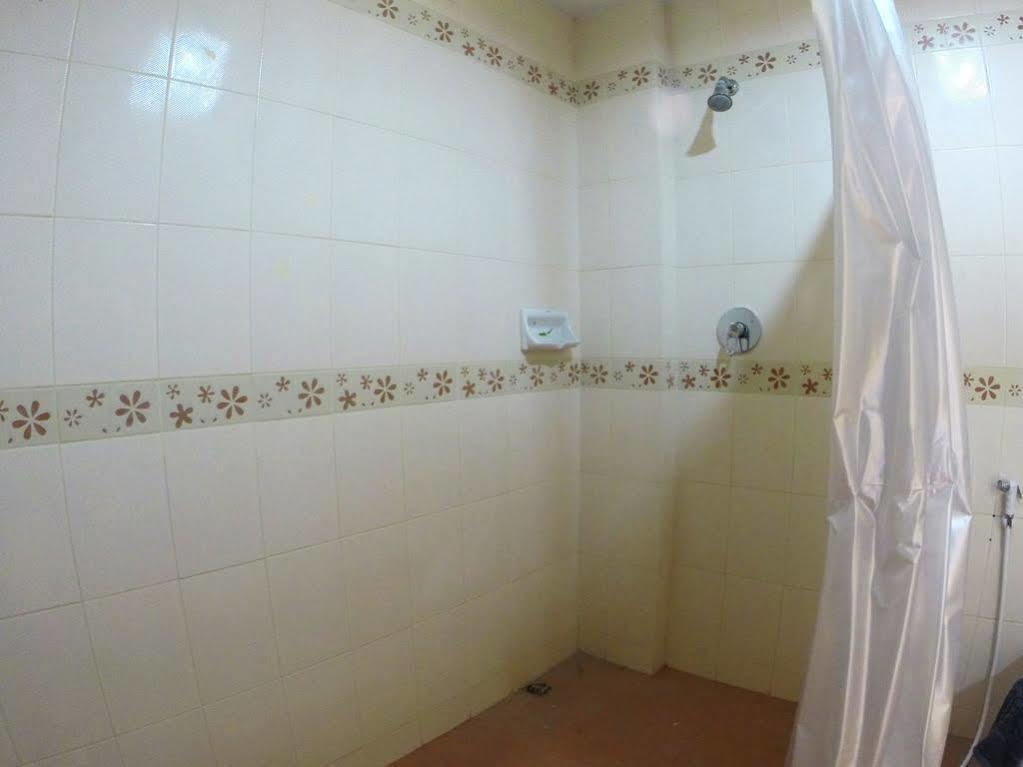Oyo 523 Aa Pattaya Ville Eksteriør billede